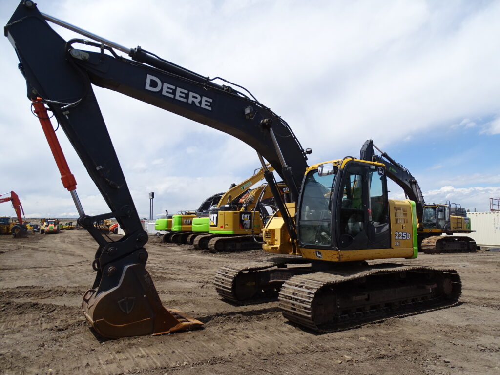 2011 John Deere 225DX LC