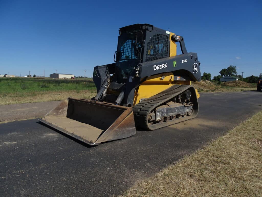 2022 John Deere 333G